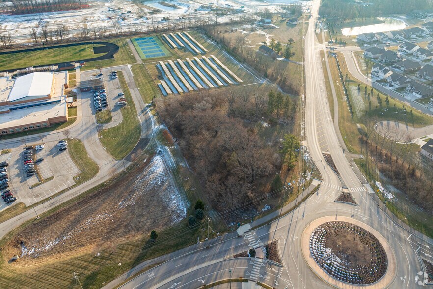 More Photos Of 15836 Southeastern Pky, Fishers Land For Lease