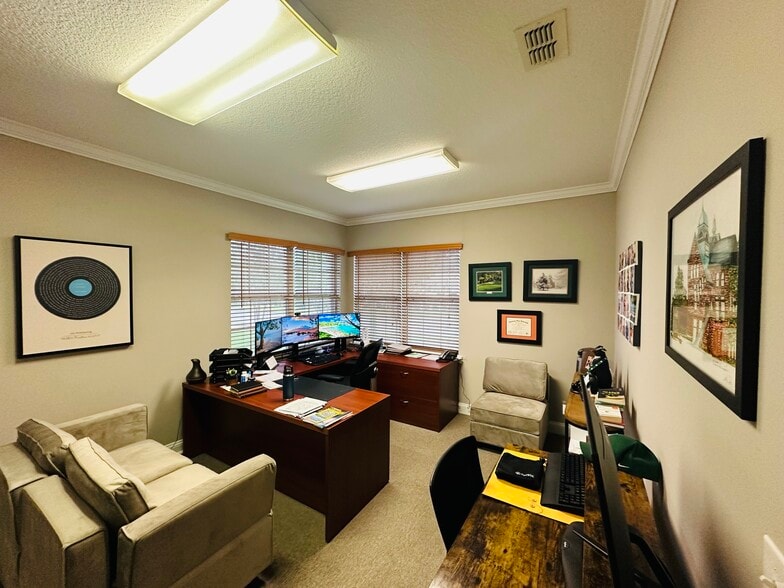 More Photos Of 6817 Southpoint Pky, Jacksonville Medical For Lease