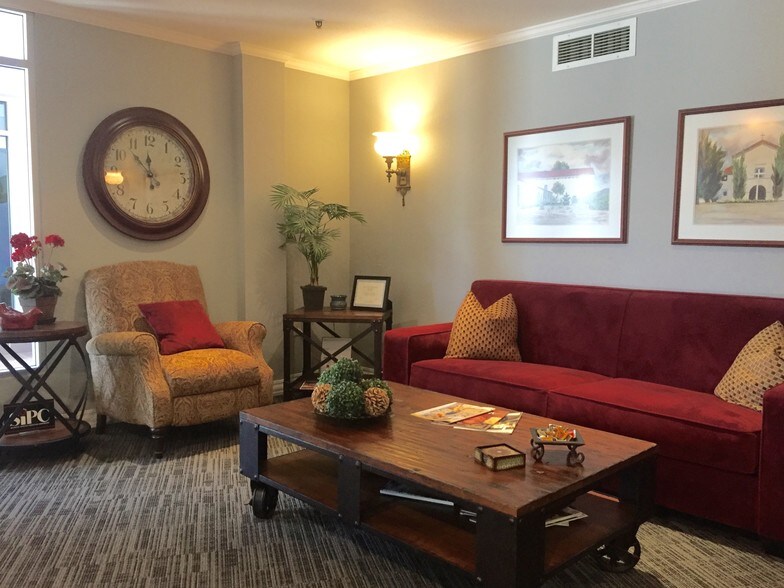 More Photos Of 1862 S Broadway, Santa Maria Office For Lease