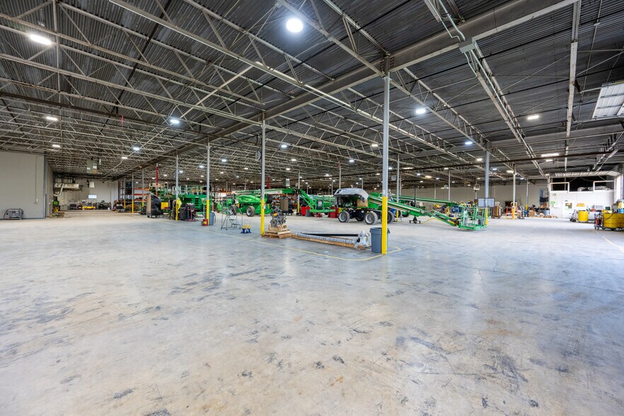 More Photos Of 3701 Dalworth St, Arlington Warehouse For Lease