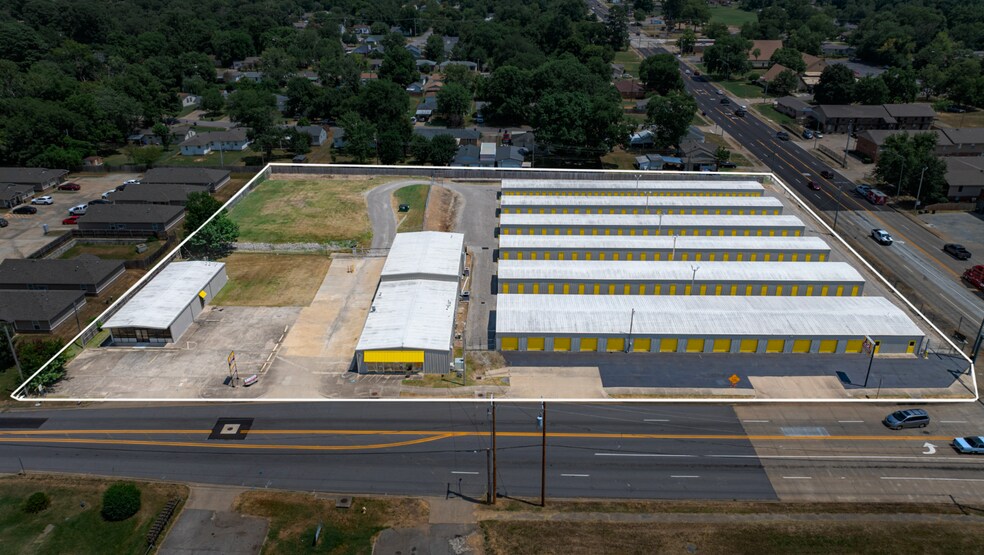 Primary Photo Of 4613 Jenny Lind Rd, Fort Smith Specialty For Sale