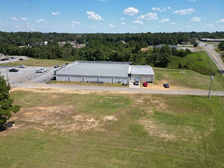 More Photos Of 106 Bowling Ln, Dublin Flex For Sale