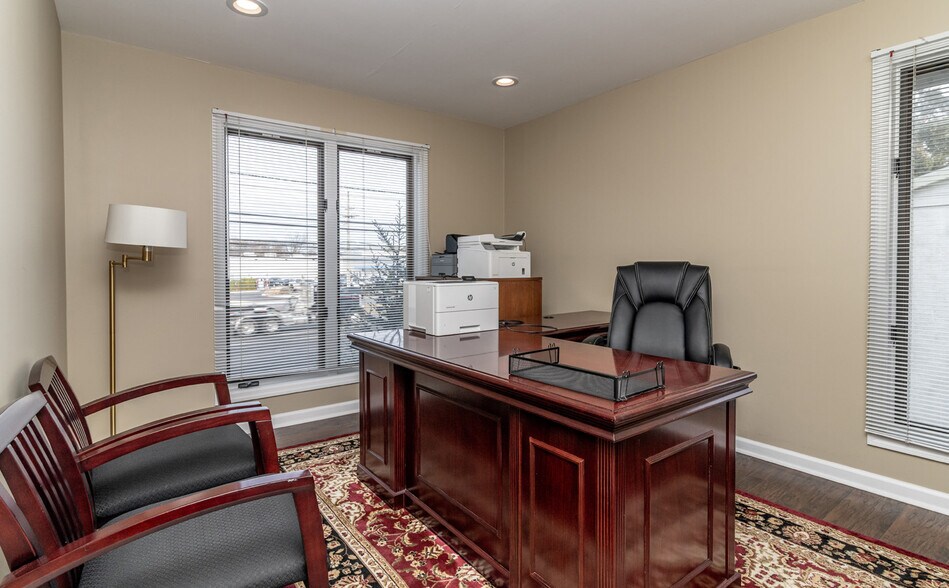 More Photos Of 79 S Maple Ave, Marlton Office For Sale
