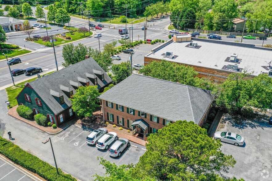 More Photos Of 7810 Pineville-Matthews Rd, Charlotte Office For Lease