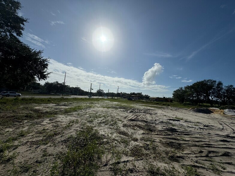 More Photos Of 1834 Berkley Road, Auburndale Land For Sale
