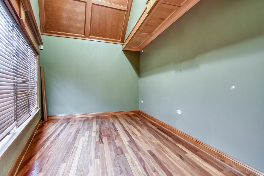 More Photos Of 4199 Main St, Perry Flex For Sale