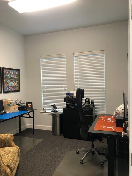 More Photos Of 660 S Bagdad Rd, Leander Loft Creative Space For Sale