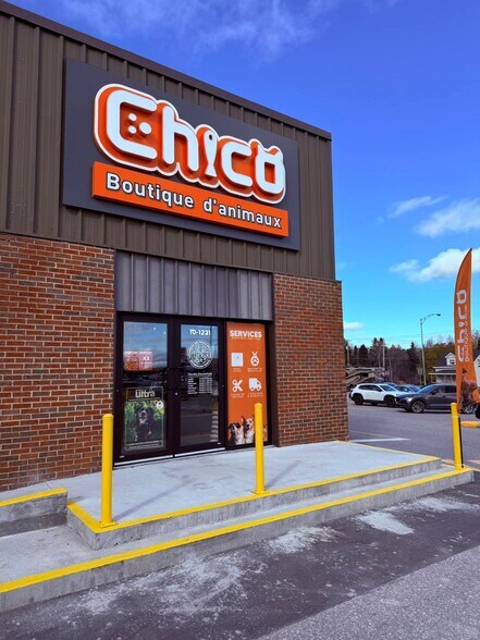 More Photos Of 1221 Boul Marcotte, Roberval General Retail For Lease