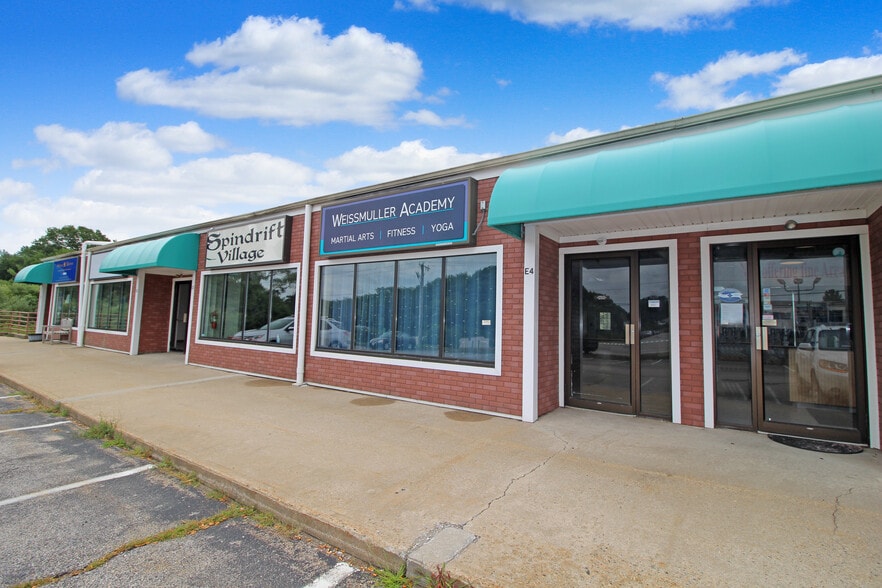 More Photos Of 267 Post Rd, Westerly General Retail For Lease