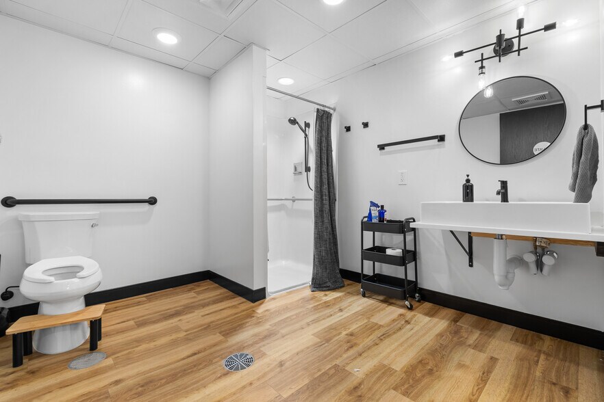 More Photos Of 3520 Snouffer Rd, Columbus Office For Sale