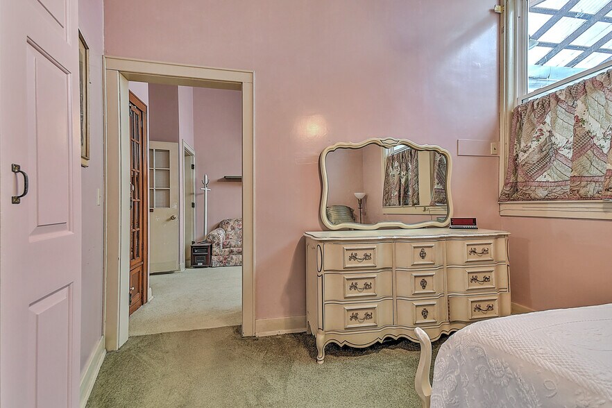 More Photos Of 19407 Bethel Rd, Abingdon Flex For Sale