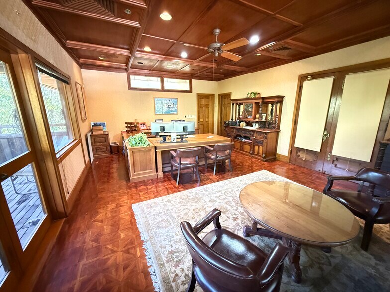 More Photos Of 99-969 Iwaena St, Aiea Freestanding For Sale