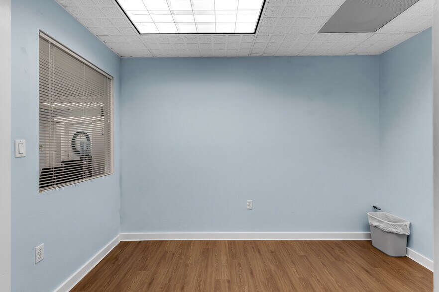 More Photos Of 91760 Overseas Hwy, Tavernier Office For Sale