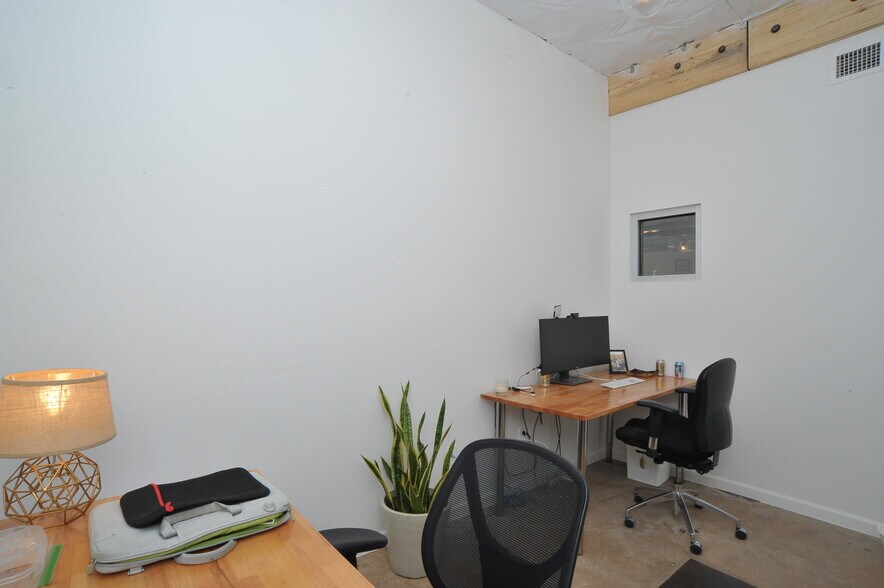 More Photos Of 319 W Simpson St, Tucson Loft Creative Space For Sale