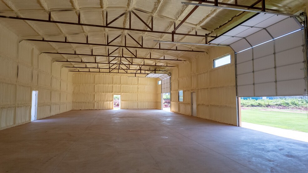 More Photos Of 11700 Blacksand Dr, Edmond Warehouse For Sale