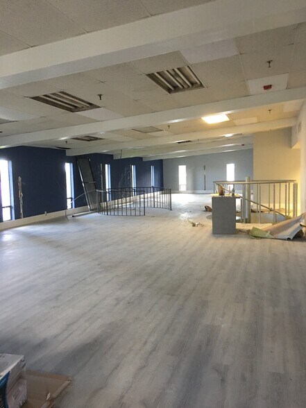 More Photos Of 10700 NW 36th Ave, Miami Warehouse For Lease