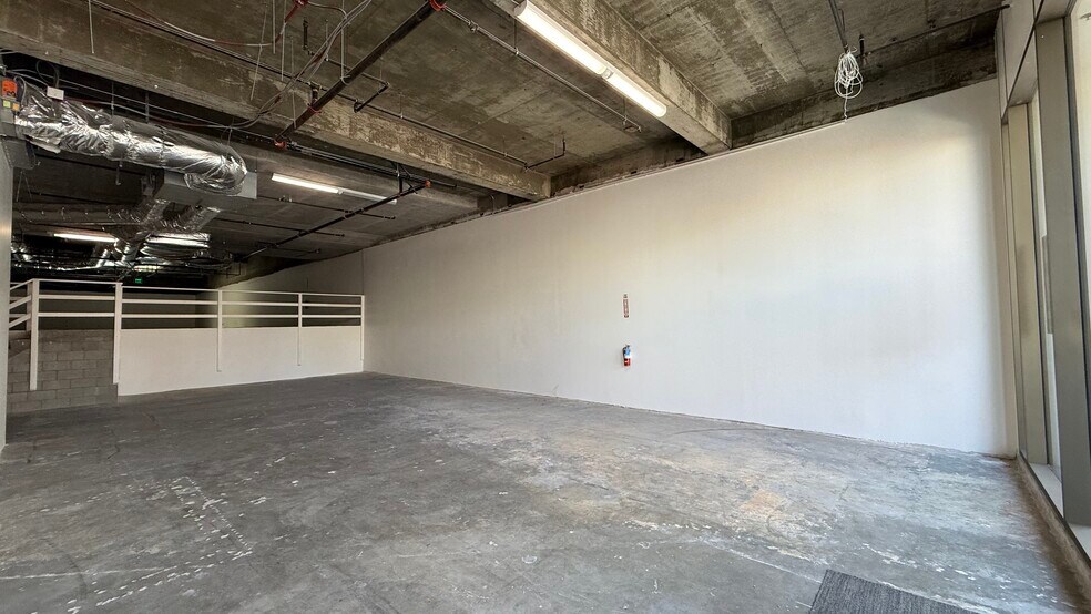 More Photos Of 9300 Wilshire Blvd, Beverly Hills Office For Sale