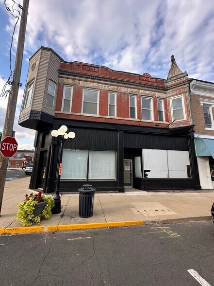 Primary Photo Of 202 E Center St, Le Roy General Retail For Lease