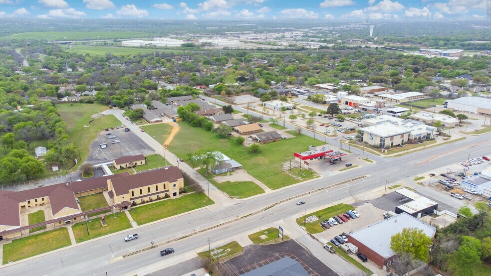 More Photos Of 6826 Baker Blvd, Richland Hills Light Manufacturing For Sale