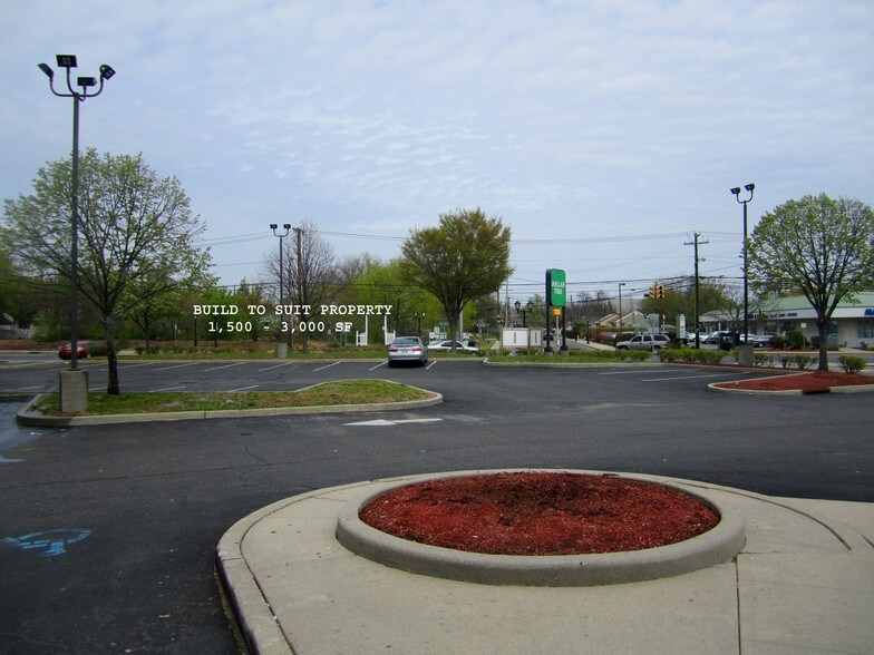 More Photos Of 3395 Great Neck Rd, Amityville Freestanding For Lease