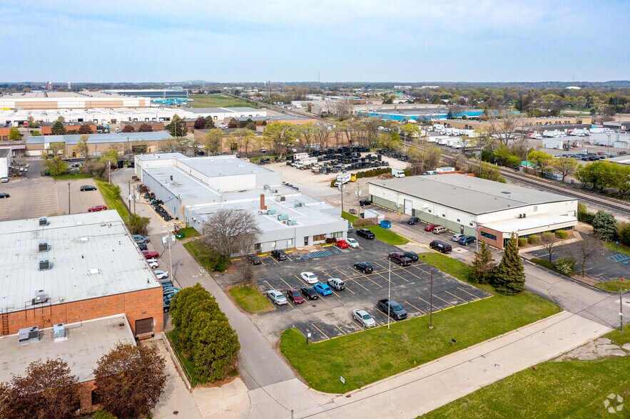 More Photos Of 12801 Newburgh Rd, Livonia Light Manufacturing For Lease