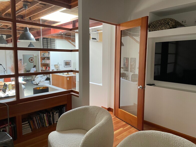 More Photos Of 612-624 Hampton Dr, Venice Loft Creative Space For Lease