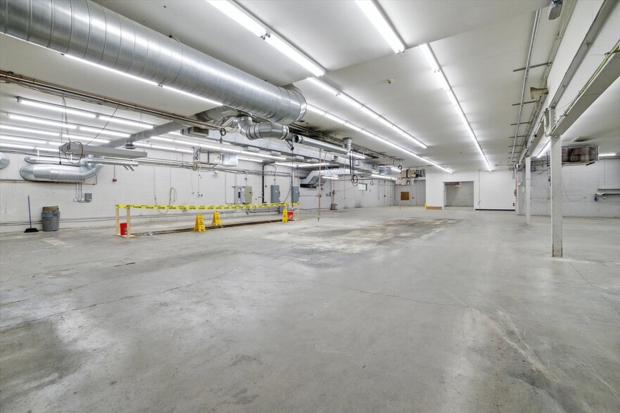 More Photos Of 95 Runnells Bridge Rd, Hollis Manufacturing For Sale