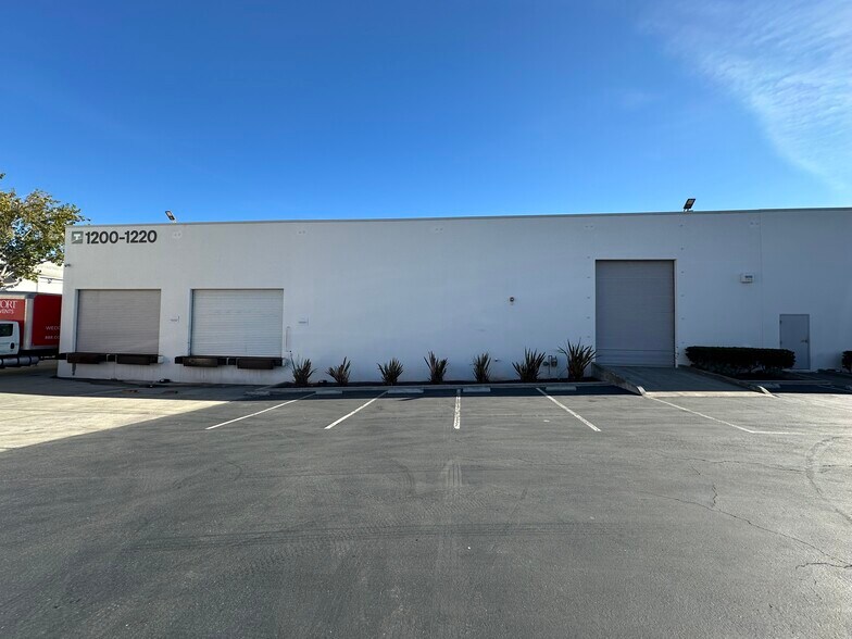 More Photos Of 1220 San Mateo Ave, South San Francisco Warehouse For Lease