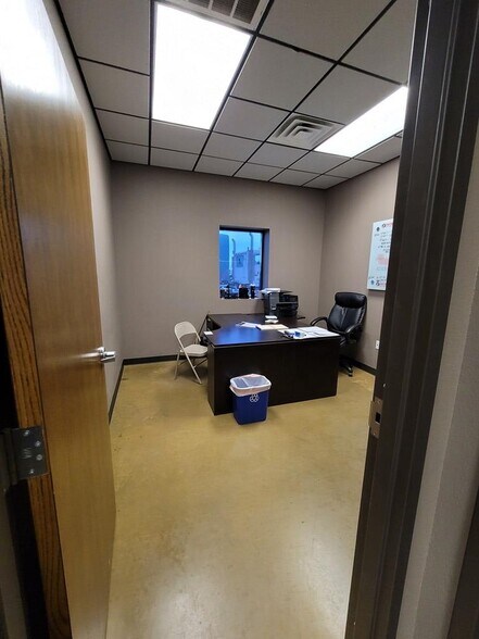 More Photos Of 6308 S County Road 1270, Midland Warehouse For Lease