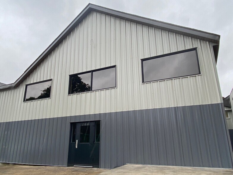 More Photos Of 164 Seneca Rd, Lehighton Warehouse For Lease