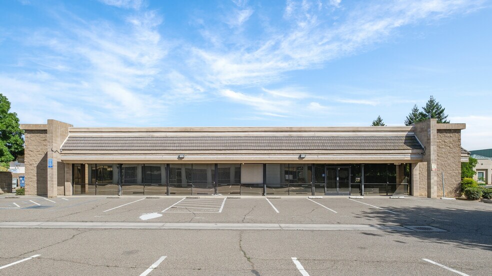 More Photos Of 4610 W Jacquelyn Ave, Fresno Office For Sale