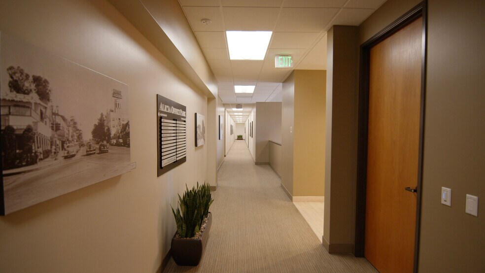 More Photos Of 25201 Paseo de Alicia, Laguna Hills Office For Lease