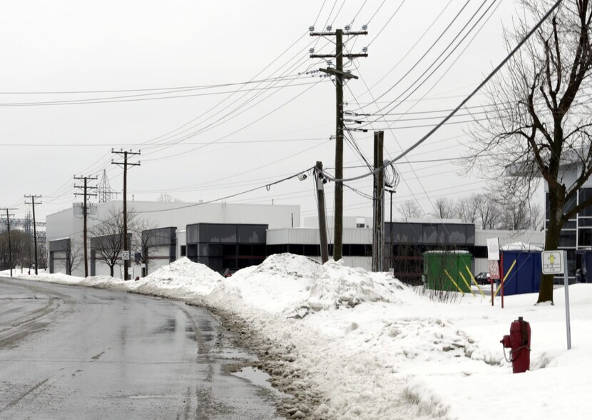More Photos Of 1650 Boul Lionel-Bertrand, Boisbriand Warehouse For Lease