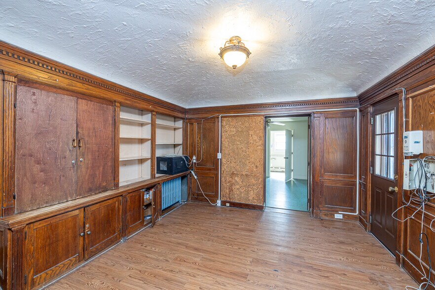 More Photos Of 10000 Granger Rd, Cleveland Assisted Living For Sale
