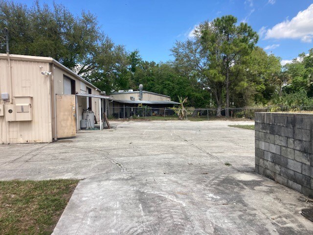 More Photos Of 4841 Buckingham Rd, Fort Myers Light Distribution For Lease