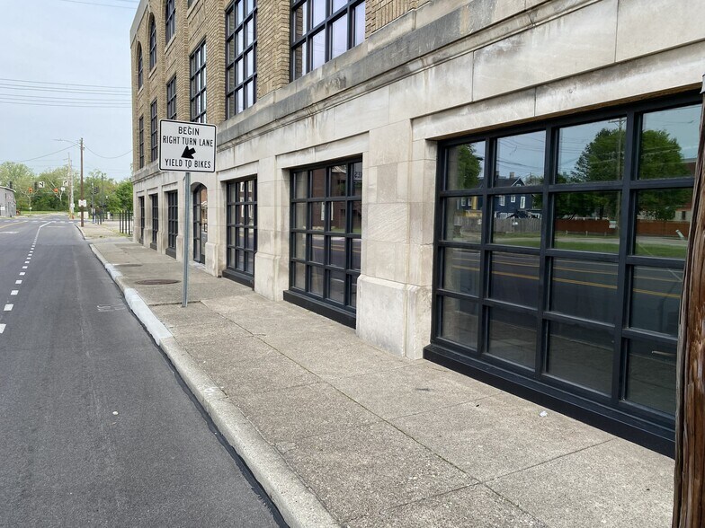More Photos Of 50 S Broad St, Middletown Warehouse For Sale