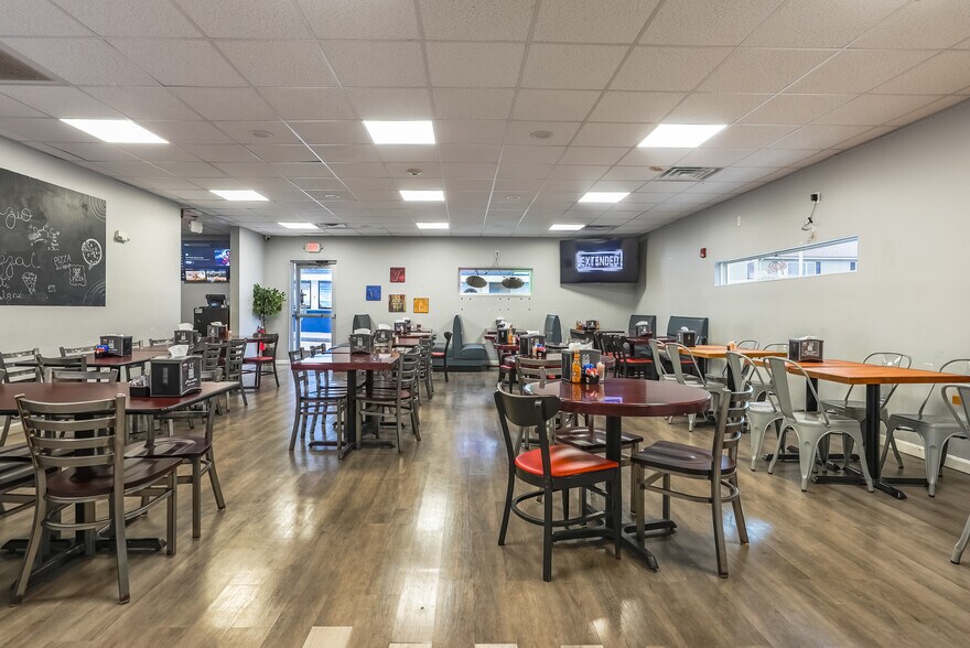 More Photos Of 77-79 Main Rd, Tiverton Restaurant For Sale