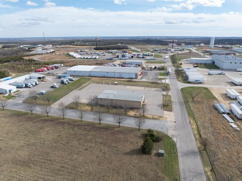 More Photos Of 3702 Hy Point Blvd, Rolla Industrial For Sale