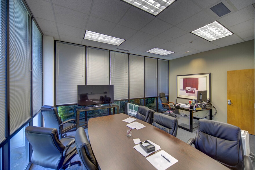More Photos Of 1065 Marauder St, Chico Manufacturing For Lease