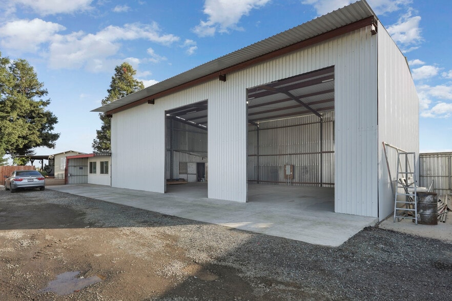 More Photos Of 10150 Mingo Rd, Galt Warehouse For Lease
