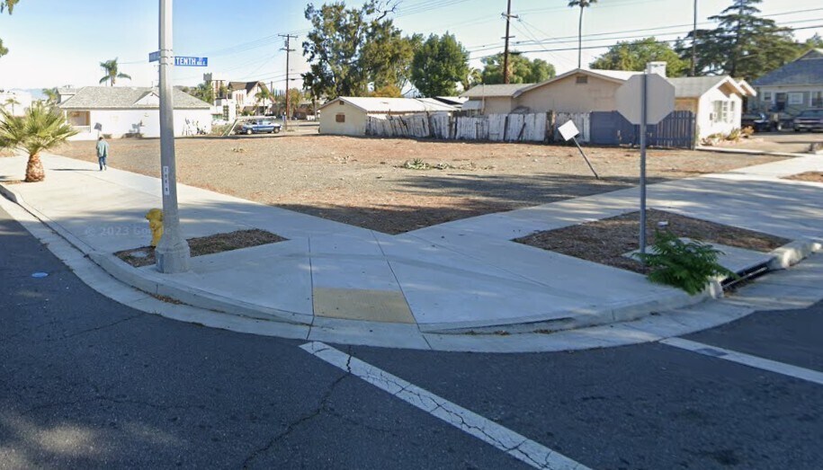 More Photos Of 901, 917, 919 Main St, Corona Land For Lease