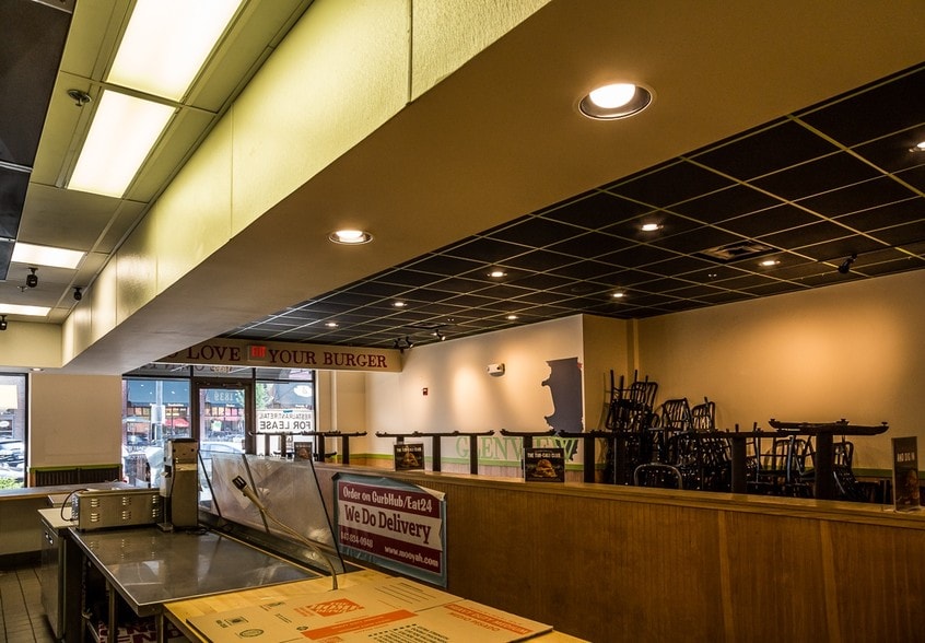 More Photos Of 1820-2041 Tower Dr, Glenview Unknown For Lease