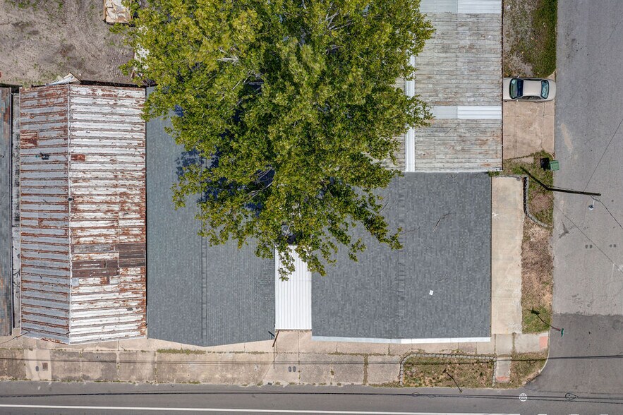 More Photos Of 621 Greenfield St, Wilmington Storefront Retail Office For Lease