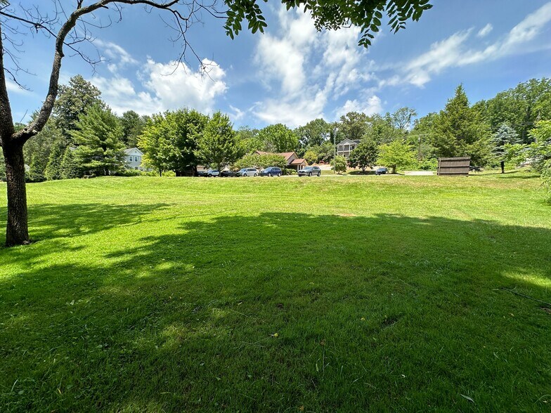 More Photos Of 1708 & 1710 Old Haywood Rd., Asheville Medical For Sale