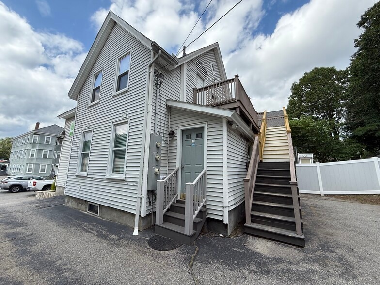 More Photos Of 539 Park Ave, Worcester Freestanding For Lease