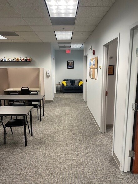 More Photos Of 6440 Southpoint Pky, Jacksonville Office For Lease