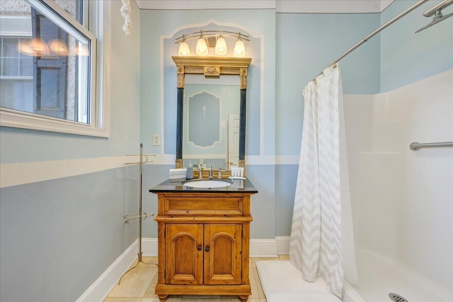 More Photos Of 812 E Main St, Bedford Lodge Meeting Hall For Sale