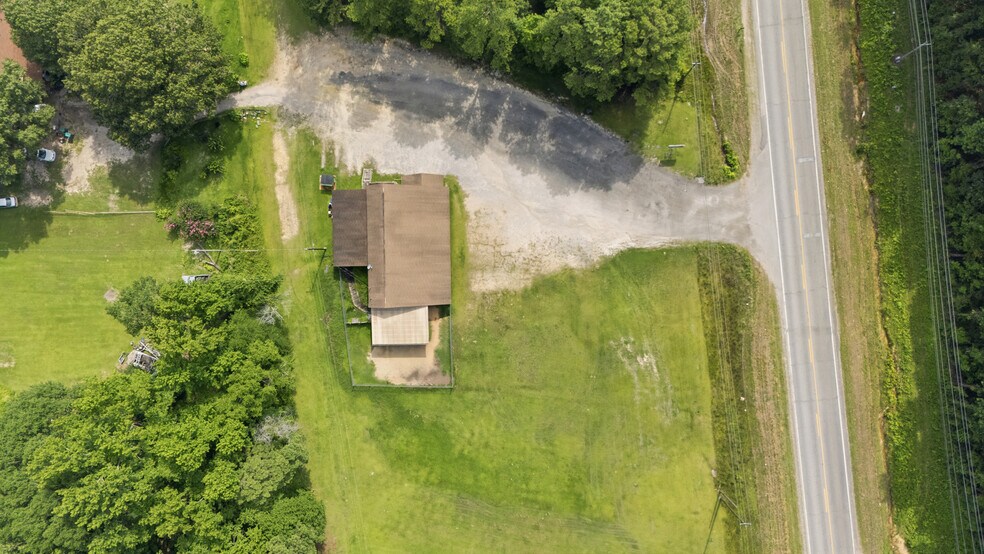 More Photos Of 10719 Landmark Ln, Cottondale Light Distribution For Sale