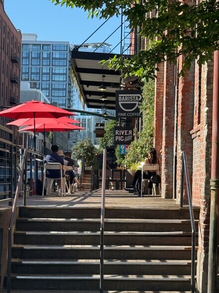 More Photos Of 1231 NW Hoyt St, Portland Loft Creative Space For Lease