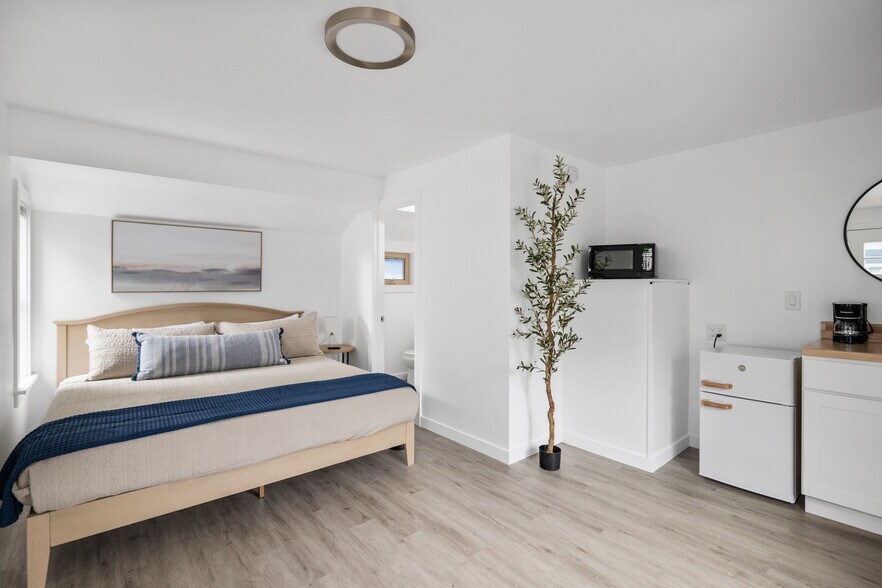 More Photos Of Ocean Rogue Inn, Rockaway Beach Hospitality For Sale